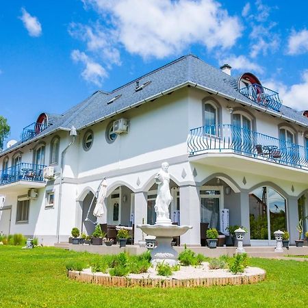 Margret Haus Bed & Breakfast Balatonfured Exterior photo