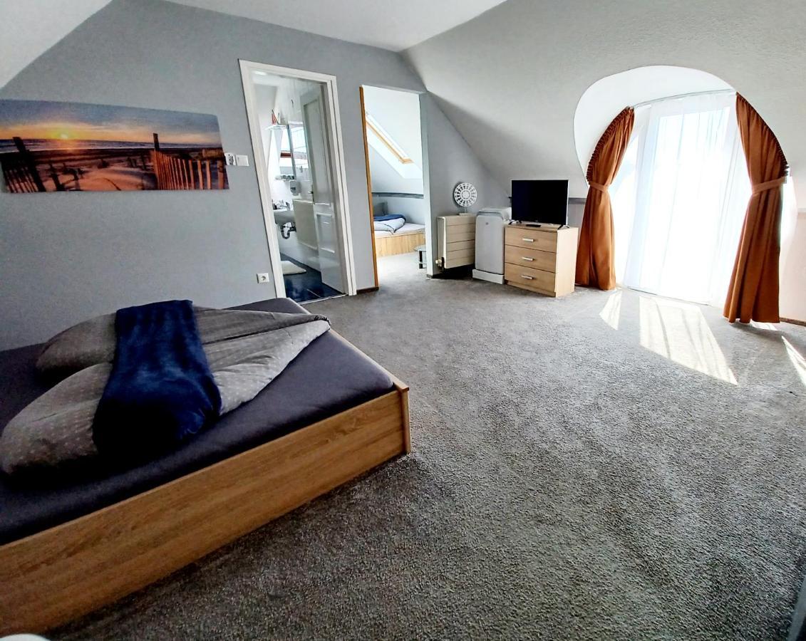 Margret Haus Bed & Breakfast Balatonfured Exterior photo